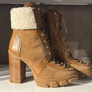 Tan Women's Lace-Up Boots